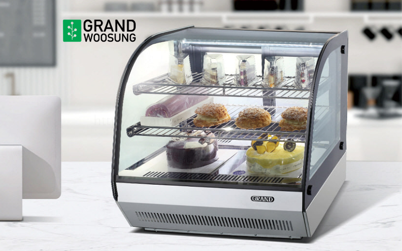 Tủ bánh kính cong Grand hiện đại